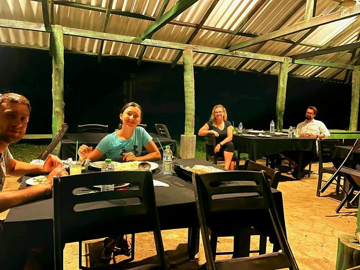 Airport Villa Kamatha -Foreign Booking Only Katunayaka